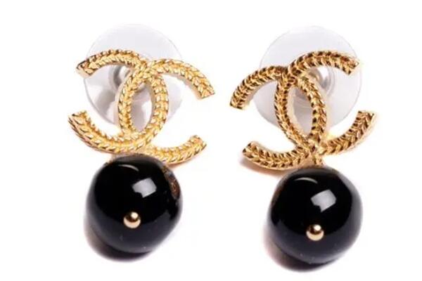 三明三元区回收香奈儿吊坠首饰